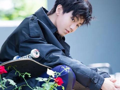 王俊凯个人工作室粉丝已破500万,那王源和易烊