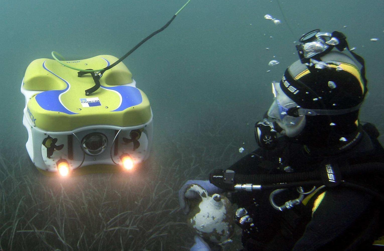 美发明的水下机器人,既当侦察兵也当打手,不过中国一法宝专克他