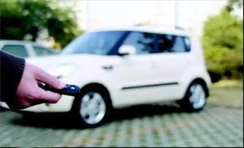 国庆第二天，服务区休息当心车去财空