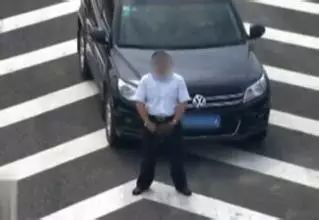 每年都会上演的高速聚会 你今年用什么姿势参与