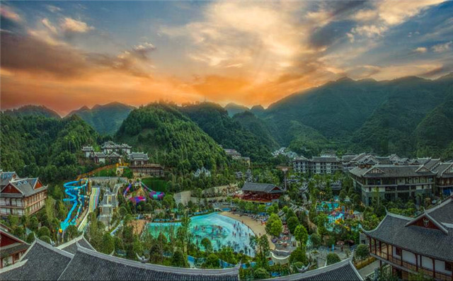 剑河温泉"十一"正式运行 贵州旅游添异彩