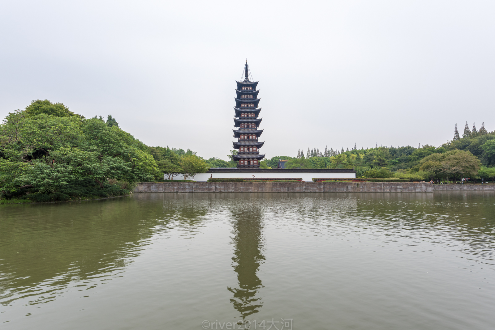 上海这座佛塔经历日军轰炸，900多年历史依然完好
