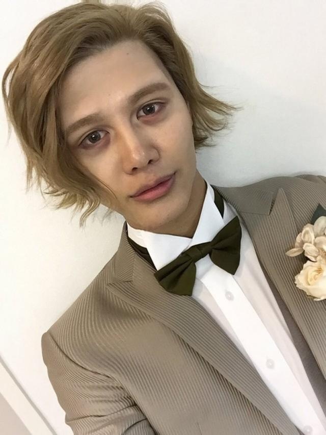 这是matt与爸爸的合照,日本人称他是"星二代",职业棒球选手在日本的