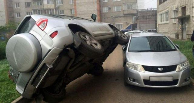 开车上路就怕遇到这几类人，最后一类，开豪车都惹不起