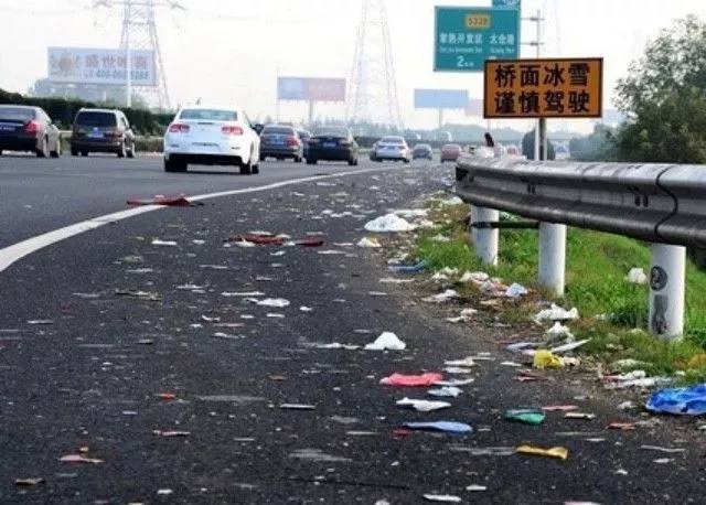 每年都会上演的高速聚会 你今年用什么姿势参与