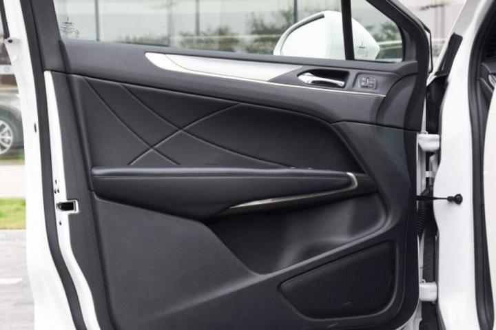 不要等买完后悔!问题不断的林肯MKC对得起这