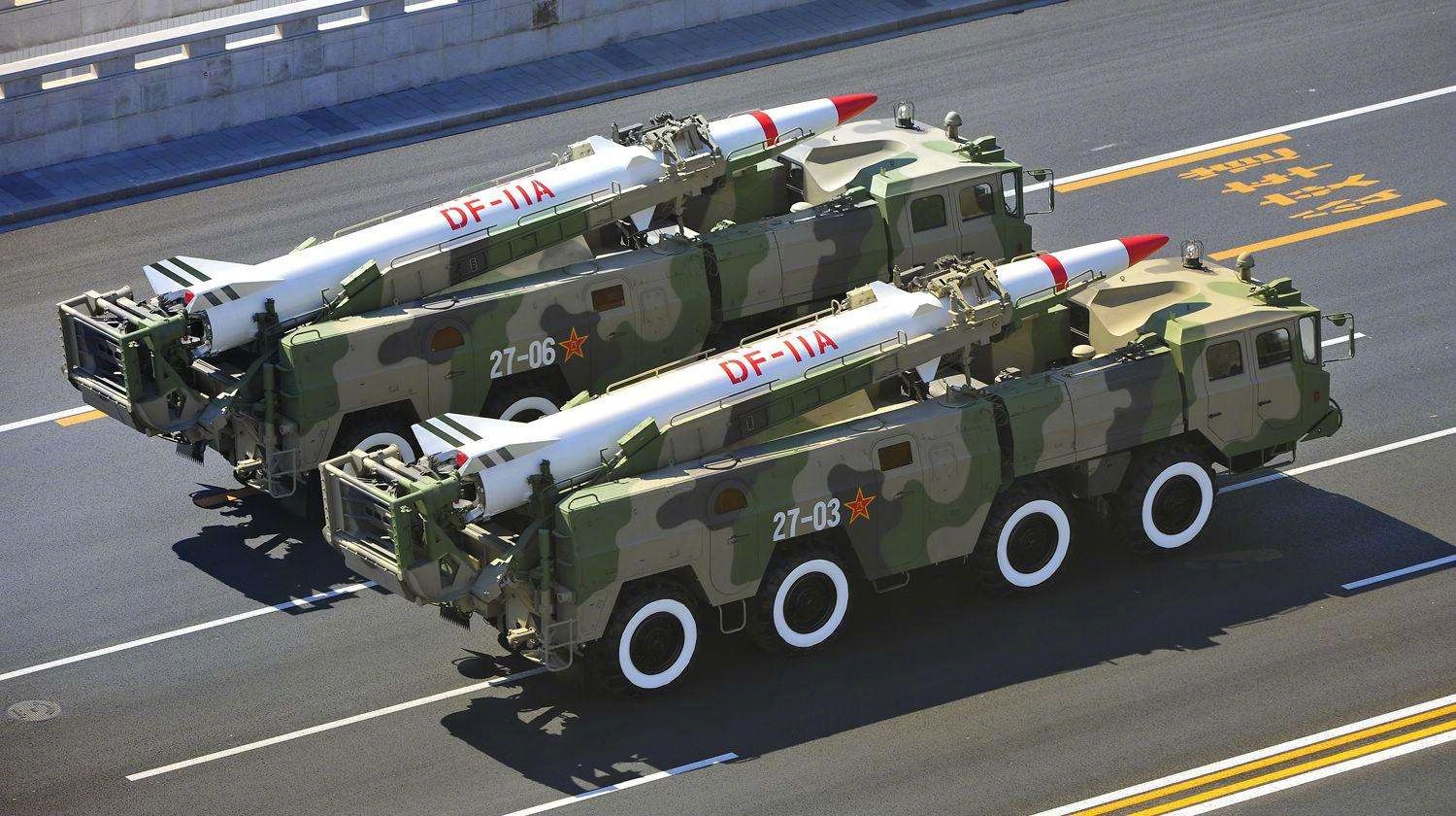 美军M270服役34年仍是世界现役最好火箭炮：以技术领先中俄！
