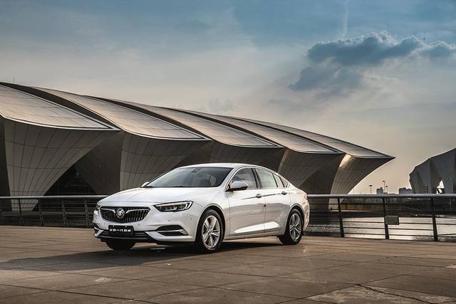 十月有优惠，国庆去看车，18-25万这几款轿车你肯定想买