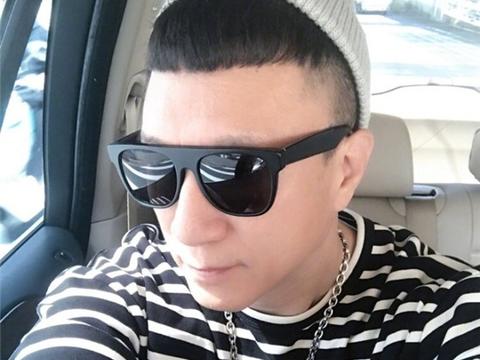 作死?孙红雷高调游日本秀恩爱被骂惨,黑历史再