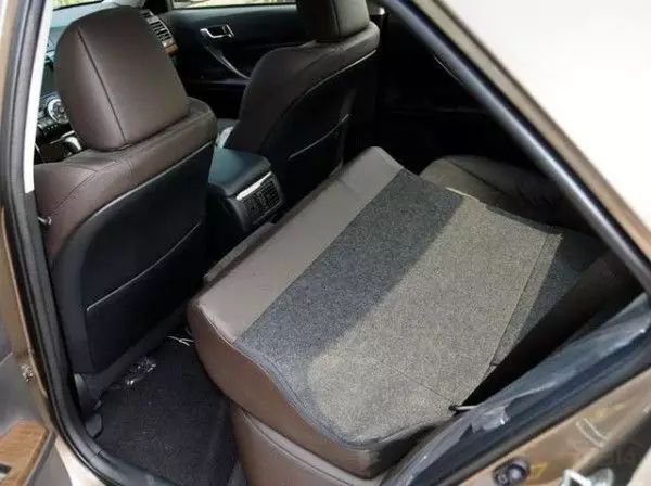 为了便宜卖，这些厂家能减配到什么地步？