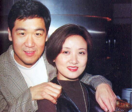 被成名老公抛弃,为儿子单身29年,如今人老珠黄,儿子走上歪路