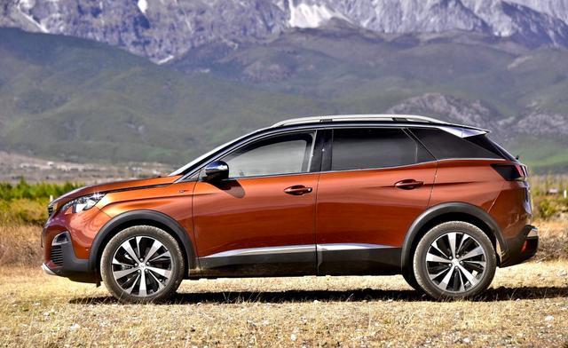 一款有情调的法系车，车内堪比航空仓，真为他捏一把汗！