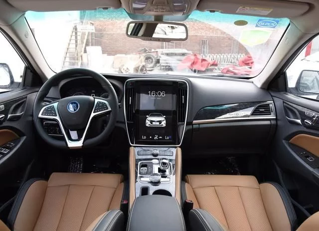 买国产车不看情怀，就看内饰别的一概不管！