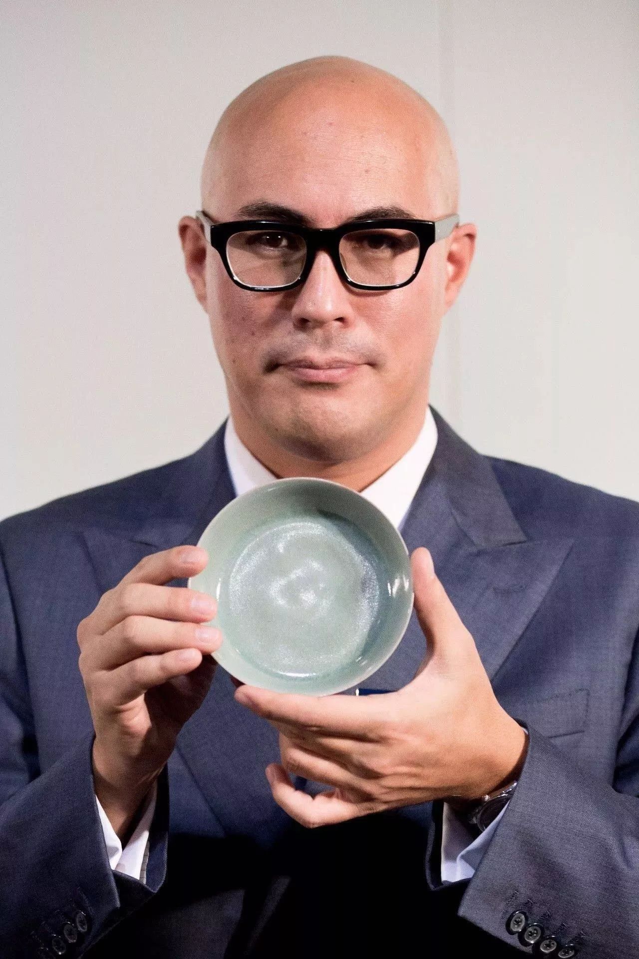 943亿港元的天价成交东方寻宝全国海选征集