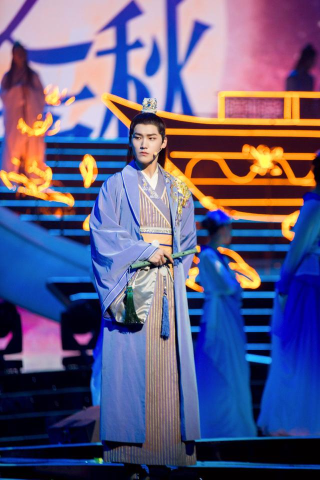 邢昭林梁洁来自荧幕CP的时尚穿搭术，你看懂了吗