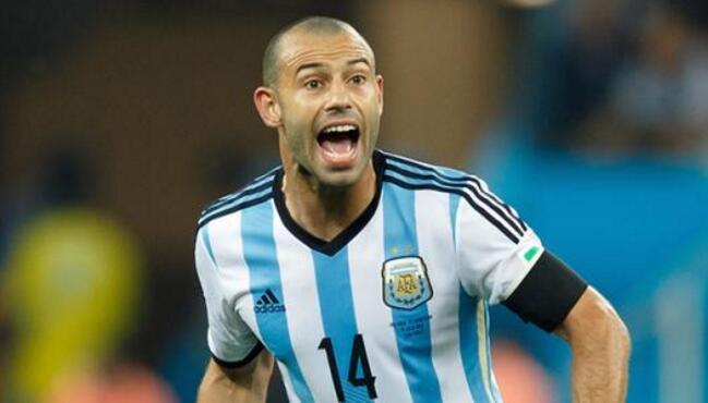 中后卫的马斯切拉诺都成了进攻核心,阿根廷国