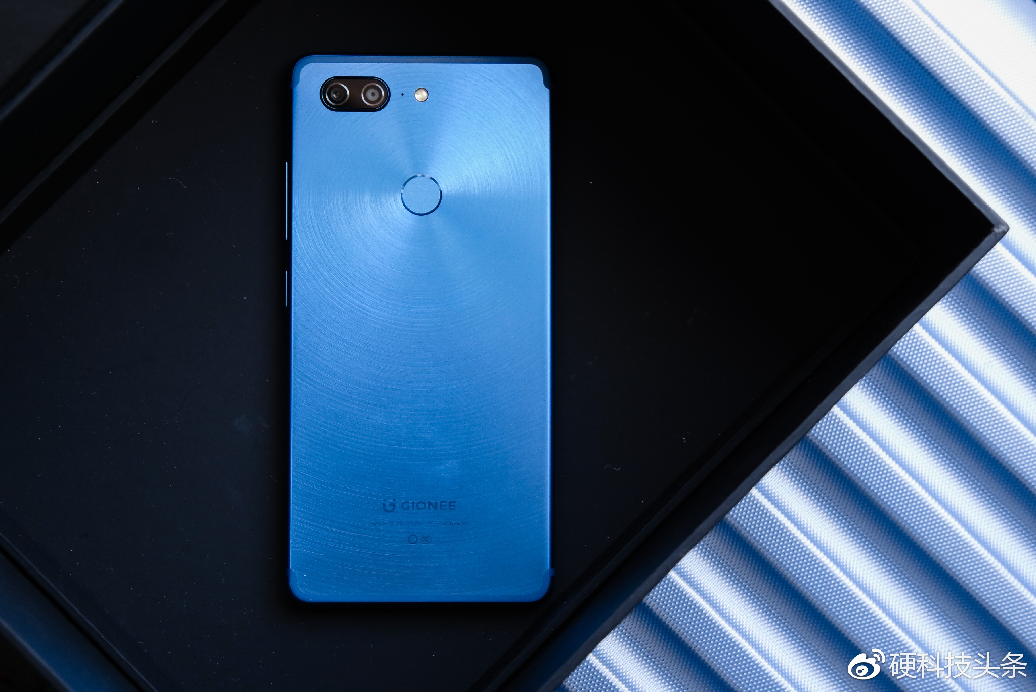 全面屏时代的诚意之作金立m7上手简评