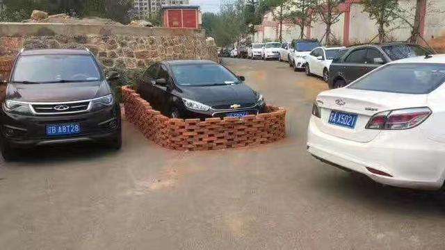 车位被占,打电话给车主,态度蛮横不挪车该怎么办?