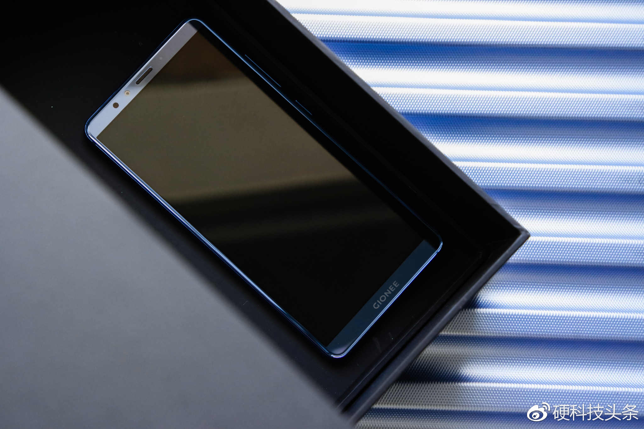 全面屏时代的诚意之作金立m7上手简评