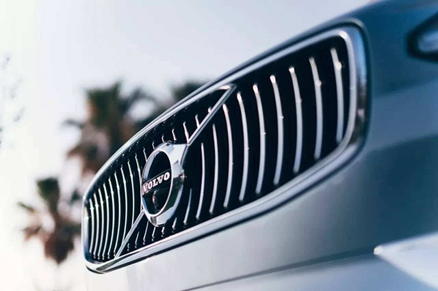 沃尔沃S90比5系便宜10万，为什么还是卖不好？