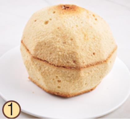 看似不起眼的蛋糕, 在她的灵巧的手中变成了美食的艺术品