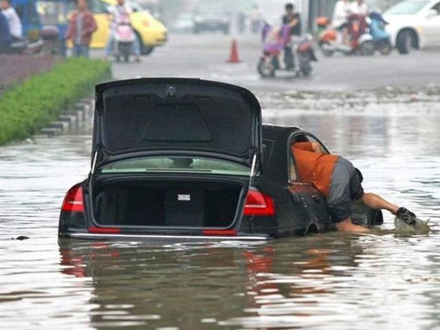 路上的车大部分是SUV，轿车为什么越来越失宠了？