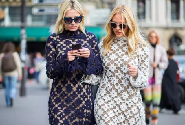 在塑料姐妹花盛行的年代，这些姐妹情深的闺蜜装让我仍选择相信爱