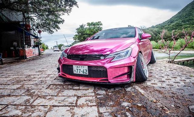 30万内秒杀BBA，堪比开飞机的车型