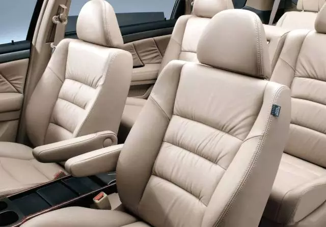 买SUV，究竟是真皮座椅好？还是布座椅实用？