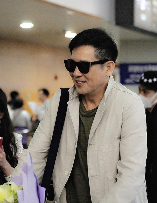 71岁不老男神秦汉近照,如同18岁小伙,揭和林青霞分手惊人内幕