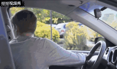 开错车门，断送一生，这才是车门的正确打开方式！