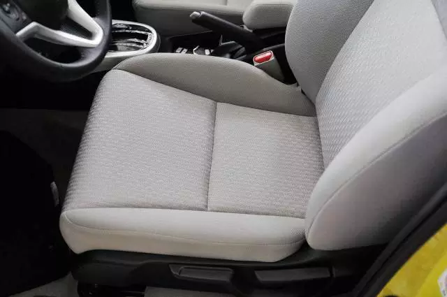 买SUV，究竟是真皮座椅好？还是布座椅实用？