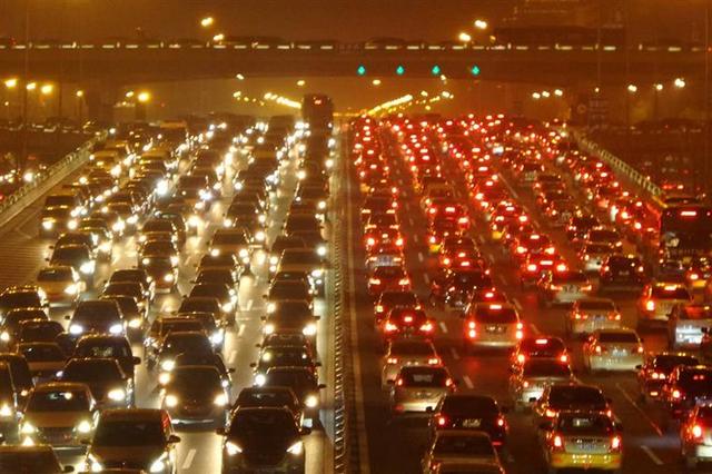 路上的车大部分是SUV，轿车为什么越来越失宠了？