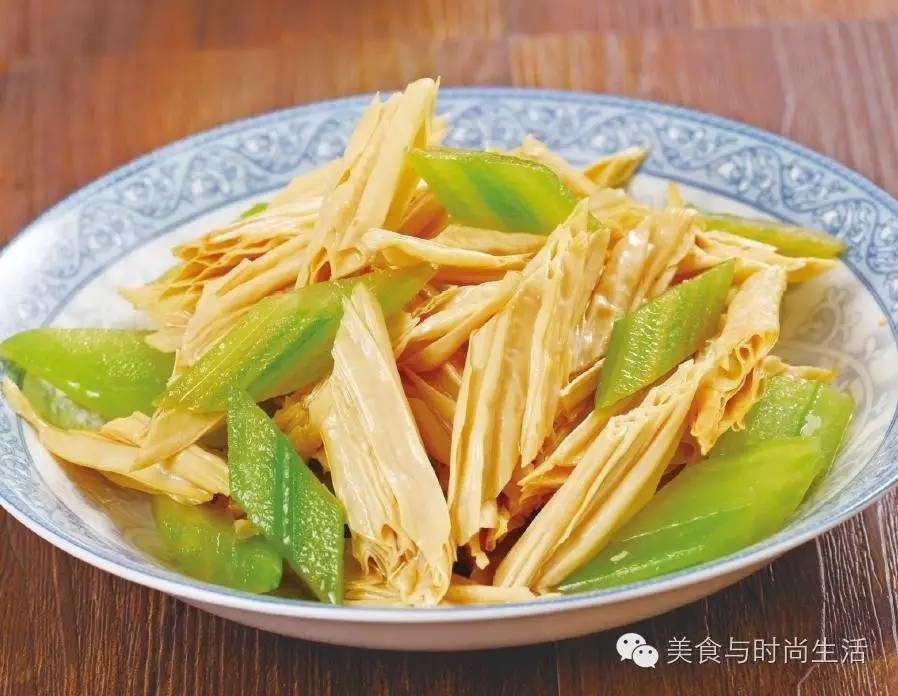 腐竹拌芹菜 好吃的凉拌菜 人人爱,快来看看怎么做