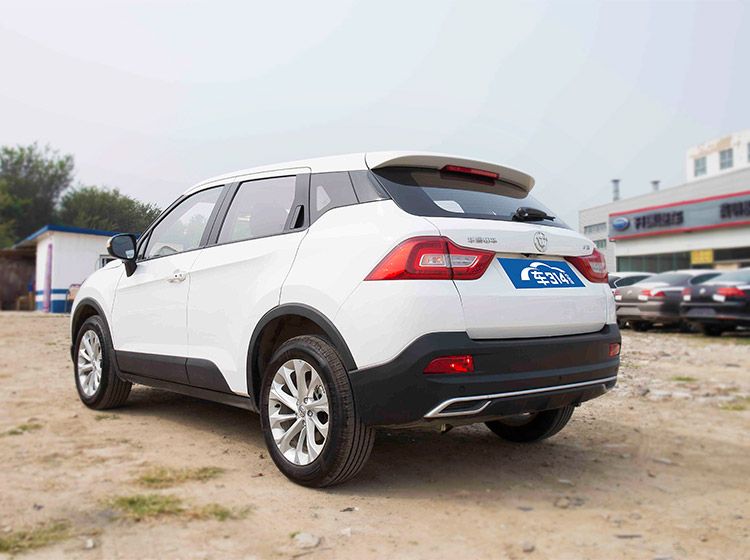 宝马工艺和技术 售价不到7万的小型SUV中华V