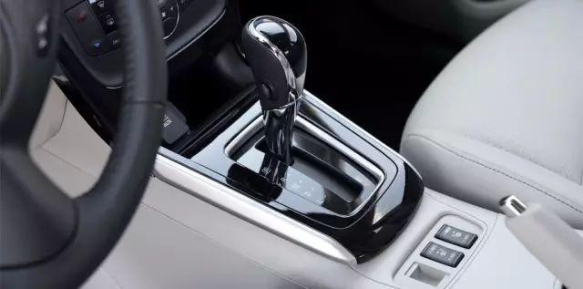 年轻人的第一辆车，除了它没有再适合的了！