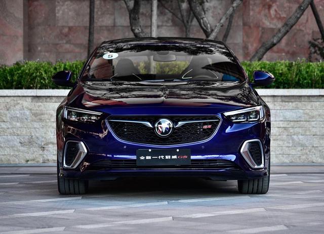 当别克新君威遇到蒙迪欧，两款时尚轿车谁更强？除了运动还有啥