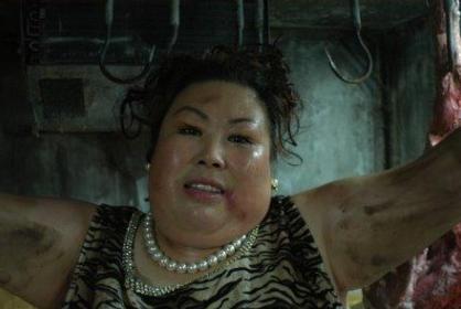 她本是一名泥瓦工,独得赵本山"恩宠",200斤体重至今单身