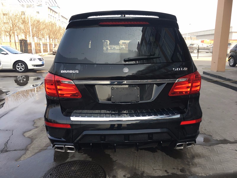 奔驰gl级巴博斯50gr高性能越野实拍解析