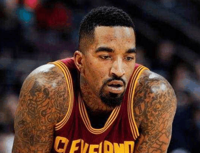 jr史密斯不服成为替补球员18分钟上场时间只拿到1分