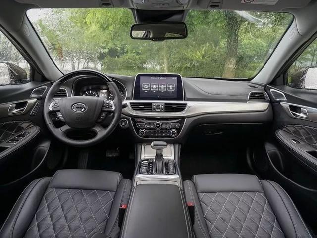 17万品质和配置赶超日系合资车的B级车，实用性表现就没怕过德系