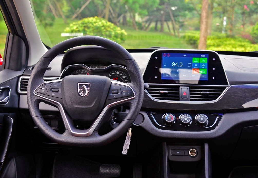 6万元以内,选吉利远景X1还是宝骏310