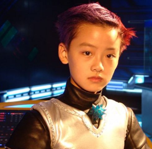 同时王璐还控诉牛东文脾气坏,玩游戏输了将气撒在她身上,外出时将她当