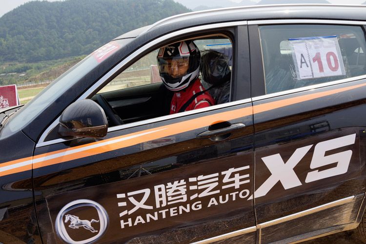 力压哈弗、奇瑞 汉腾X5称霸CSC城市精英超级短道联赛