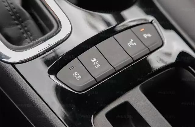 【实测】4毛多一公里，15万内最好开的合资轿车之一！