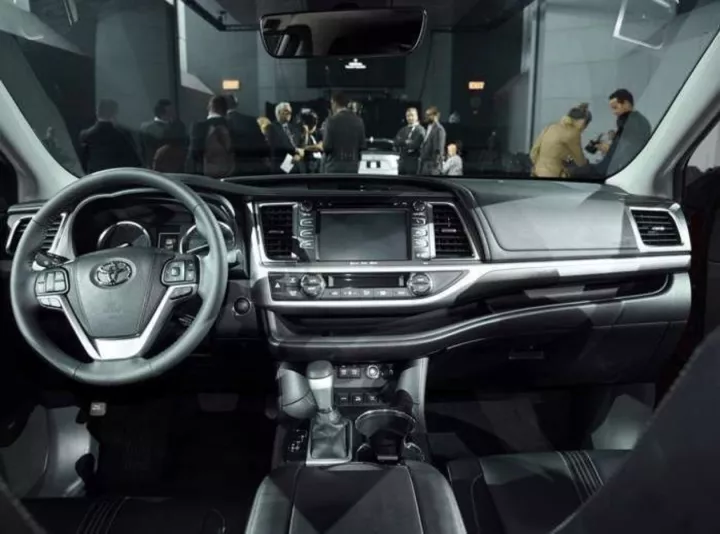 每日车事：GL8慌了！全新汉兰达曝光，采用2+2+3座椅布局