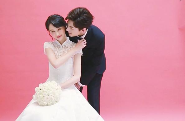 宋丹丹郑爽时隔多年再同台,爽妹子的婚纱造型太美啦