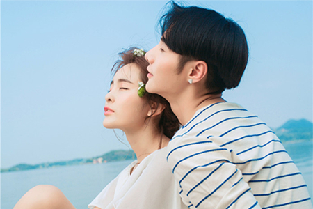女生们和各个星座男生谈恋爱的理由