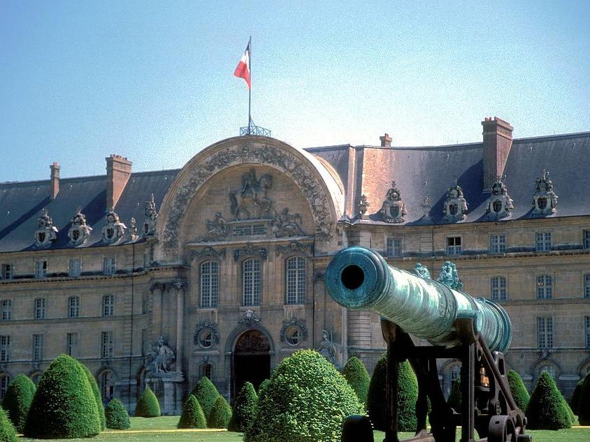 香水时装蒙娜丽莎,梵高断臂维纳斯,去巴黎博物