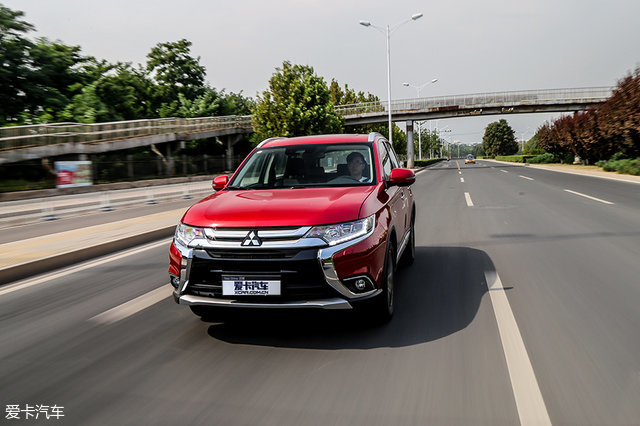 20万四驱7座suv 试驾广汽三菱欧蓝德